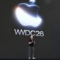 Era baru kecerdasan buatan Apple. Apple meluncurkan asisten Siri bertenaga AI yang berkolaborasi dengan Google Gemini di tengah masa transisi kepemimpinan John Ternus. Dok: (AP Photo/Noah Berger)