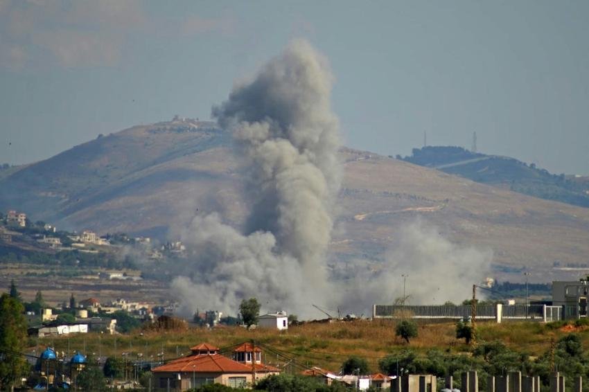 Eskalasi pertempuran di perbatasan. Israel membombardir wilayah Nabatieh di Lebanon Selatan saat Amerika Serikat dan Iran sedang merancang draf perdamaian komprehensif. Dok: Istimewa.