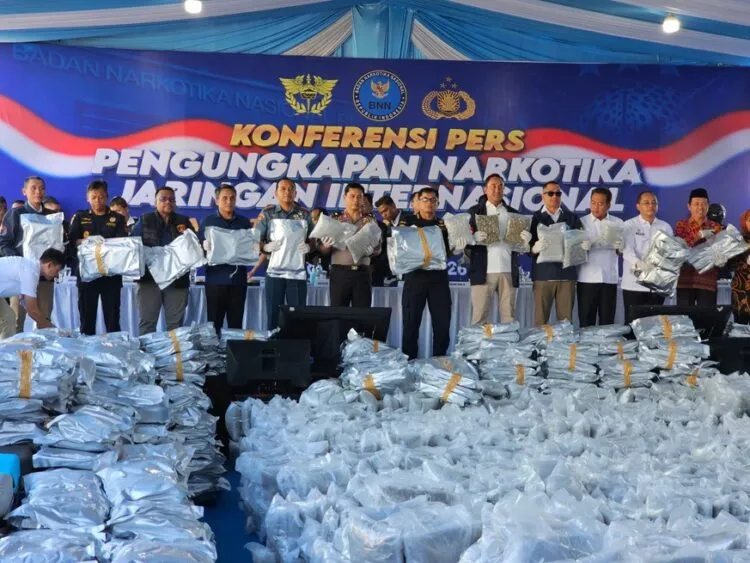 BNN Ungkap Gudang Ganja Raksasa di Gresik, Kerugian Negara Rp4,58 Triliun Berhasil Dicegah. (Posnews/Net)