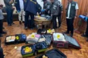 Barang bukti emas batangan seberat 74 kilogram yang disita dalam penyidikan dugaan korupsi yang menjerat mantan Jampidsus Febrie Adriansyah. (Posnews/PMJ)
