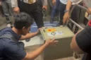 Penyidik Kortas Tipidkor Polri membuka brankas rahasia di rumah kawasan Sentul, Bogor, dan menyita 74 kilogram emas batangan serta uang senilai Rp476 miliar terkait penyidikan tiga kasus korupsi. (Posnews/Bareskrim Polri)
