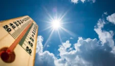 Ilustrasi, langit cerah menyelimuti kawasan Jakarta saat BMKG memprakirakan cuaca cerah di Jabodetabek pada 9 Juli 2026 dengan suhu mencapai 34 derajat Celsius. (Posnews/Ist)