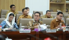 Menteri Perdagangan Budi Santoso menghadiri rapat kerja bersama Komisi VI DPR RI membahas pengesahan empat perjanjian perdagangan internasional. (Posnews/Kemendag)