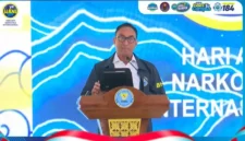 Kepala BNN Komjen Suyudi Ario Seto menjelaskan program GDAD yang mengubah petani ganja menjadi petani kopi di wilayah rawan narkoba. (Posnews/Humas BNN)