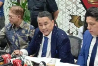 Pengacara Hotman Paris Hutapea memberikan keterangan terkiat hasil pemeriksaan mantan Jampidsus Febrie Adriansyah di Kejagung. (Posnews/Instagram)