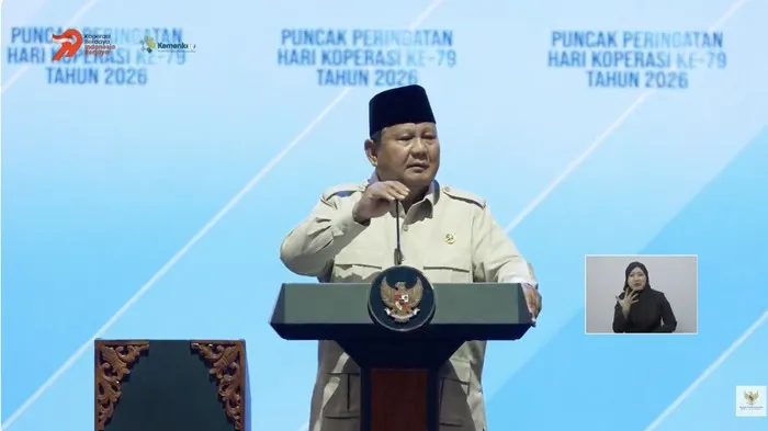 Presiden Prabowo Subianto menyampaikan pidato pada peringatan Hari Koperasi Nasional ke-79 di Jakarta.
(Posnews/Kemenkop)
