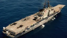 Kapal induk Giuseppe Garibaldi yang akan menjadi kapal induk pertama dalam sejarah pertahanan maritim Indonesia. (Posnews/Seaforces.org)