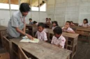 Ilustrasi, Tunjangan Profesi Guru (TPG) membantu meningkatkan kesejahteraan guru sehingga mereka dapat lebih fokus mengajar dan meningkatkan kualitas pendidikan di daerah pesisir. (Posnews/Ist)