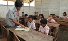 Kisah Inspiratif Guru Wakatobi, Bertahan dengan Honor Rp80 Ribu hingga Terima TPG