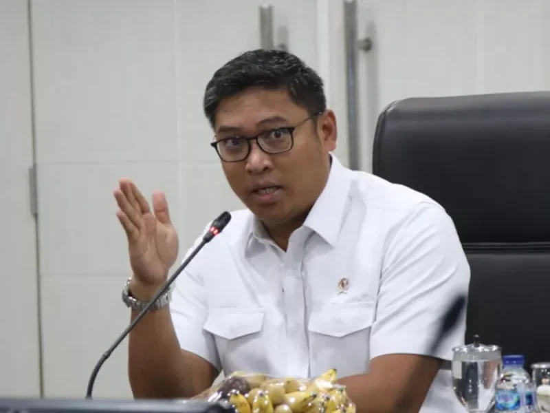 Kepala BGN Sudaryono menjelaskan pemberhentian 261 pegawai non-ASN dan sanksi terhadap 48 ASN serta PPPK. (Posnews/BGN)
