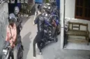 Dua terduga pelaku curanmor di Tapos Depok kabur setelah kepergok membobol motor dan diduga menodongkan senjata api kepada warga. (Posnews/Ist)