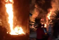 Petugas pemadam kebakaran berupaya memadamkan kobaran api akibat ledakan sumur minyak tradisional di Gampong Lhok Lemak, Kabupaten Aceh Timur, Minggu (5/7/2026). (Posnews/Tangkapan layar video)