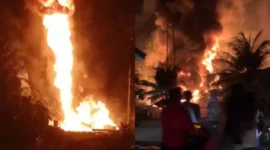 Petugas pemadam kebakaran berupaya memadamkan kobaran api akibat ledakan sumur minyak tradisional di Gampong Lhok Lemak, Kabupaten Aceh Timur, Minggu (5/7/2026). (Posnews/Tangkapan layar video)