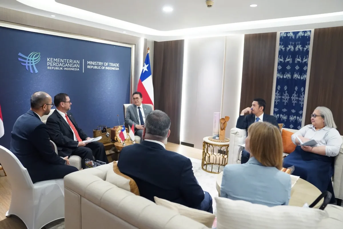 Mendag Budi Santoso bertemu Menteri Luar Negeri Chile José Francisco Pérez Mackenna membahas kerja sama ekonomi Indonesia-Chile. (Posnews/Kemendag)