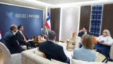 Mendag Budi Santoso bertemu Menteri Luar Negeri Chile José Francisco Pérez Mackenna membahas kerja sama ekonomi Indonesia-Chile. (Posnews/Kemendag)
