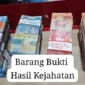 Barang bukti uang disita polisi dari dari pelaku. (Posnews/Jatanras PMJ)