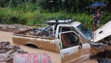 Material longsor menutup akses jalan dan mengisolasi 1.507 warga di Kecamatan Krayan Selatan, Kabupaten Nunukan. (Posnews/BNPB