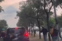 Gerombolan pelajar membawa senjata tajam di kawasan PIK Penjaringan, Jakarta Utara, saat video aksinya viral di media sosial. (Posnews/Instagram)