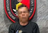 Polisi Tangkap Suami Korban dan Sita Palu. (Posnews/Humas PMJ)
