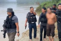 Tim gabungan kepolisian mengamankan terduga pelaku penyerangan terhadap anggota Satresnarkoba Polres Katingan dalam kasus yang menewaskan tiga personel Polri di Kalimantan Tengah. (Posnews/Polres Katingan)