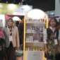 Paviliun Indonesia di Cosmobeauté Philippines 2026 menampilkan berbagai produk kosmetik nasional yang berhasil mencatat potensi transaksi sebesar Rp26,35 miliar di pasar Filipina. (Posnews/Kemendag)