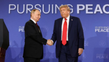 Langkah diplomasi mendadak Trump. Donald Trump menelepon Vladimir Putin selama 90 menit guna membahas jalan damai konflik Ukraina. Dok: Istimewa.