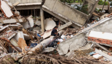 Kisah pilu pasca-gempa Venezuela. Korban selamat berjuang pulih di rumah sakit lapangan sementara warga sipil mengkritik keras lambatnya respons pemerintah. Dok: Istimewa.