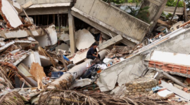 Kisah pilu pasca-gempa Venezuela. Korban selamat berjuang pulih di rumah sakit lapangan sementara warga sipil mengkritik keras lambatnya respons pemerintah. Dok: Istimewa.