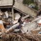 Kisah pilu pasca-gempa Venezuela. Korban selamat berjuang pulih di rumah sakit lapangan sementara warga sipil mengkritik keras lambatnya respons pemerintah. Dok: Istimewa.