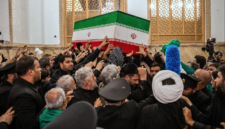 Konflik Timur Tengah memasuki fase kritis. Presiden AS Donald Trump menyiapkan seribu rudal setelah pelayat pemakaman Khamenei menyerukan pembunuhan dirinya. Dok: Istimewa.