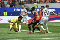 Pahlawan dari bangku cadangan. Mikel Merino membawa Spanyol melaju ke semifinal setelah menumbangkan Belgia 2-1 secara dramatis. Dok: Istimewa.