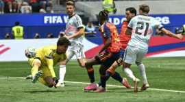 Pahlawan dari bangku cadangan. Mikel Merino membawa Spanyol melaju ke semifinal setelah menumbangkan Belgia 2-1 secara dramatis. Dok: Istimewa.