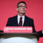 Suksesi kepemimpinan di Downing Street. Andy Burnham resmi memimpin Partai Buruh Inggris guna mengembalikan stabilitas nasional yang kian goyah. Dok: Istimewa.