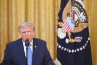Panggung politik Amerika Serikat kembali membara. Presiden Donald Trump menggunakan pidato khusus untuk menyerang China dan merilis dokumen pemilu rahasia. Dok: Istimewa.