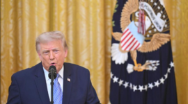 Panggung politik Amerika Serikat kembali membara. Presiden Donald Trump menggunakan pidato khusus untuk menyerang China dan merilis dokumen pemilu rahasia. Dok: Istimewa.