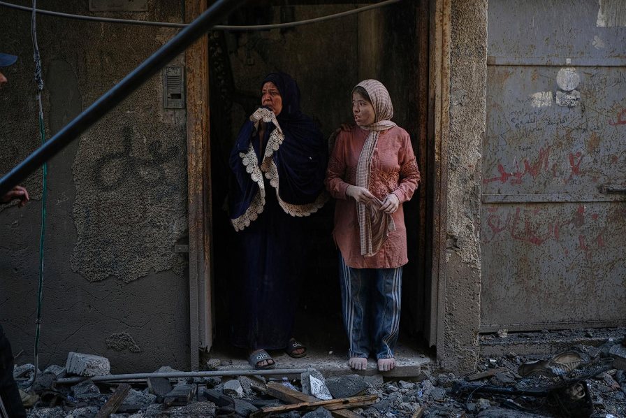 Tragedi tanpa akhir di Gaza City. Serangan udara militer Israel kembali menghantam permukiman padat warga sipil dan merenggut nyawa anak-anak. Dok: Istimewa.