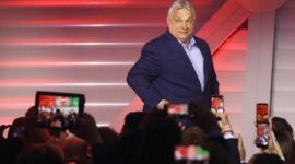 Panggung politik Hungaria memanas. Mantan PM Viktor Orban merilis Pernyataan Perlawanan pasca-penggeledahan kantor partai Fidesz oleh pihak kejaksaan. Dok: Istimewa.