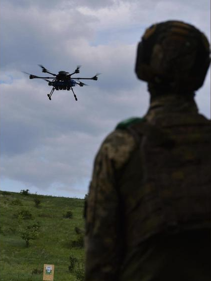 Langkah taktis pertahanan Pasifik. Jepang mengembangkan sistem pertahanan SHIELD dan mempercepat produksi massal drone militer guna merespons dinamika kawasan. Dok: Istimewa.