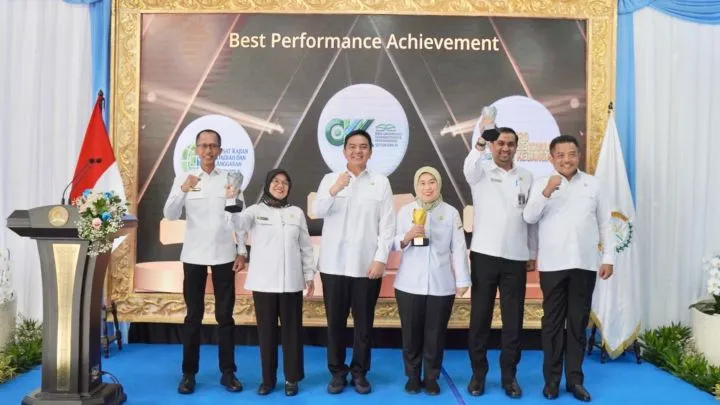 Sekretaris Jenderal DPD RI Mohammad Iqbal membuka Rapat Analisis dan Evaluasi Semester I Tahun 2026 di lingkungan Sekretariat Jenderal DPD RI. (Posnews/DPD RI)