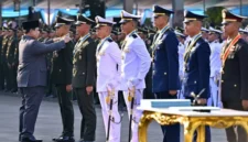 Presiden Prabowo Subianto melantik 1.177 perwira TNI dan Polri dalam Upacara Prasetya Perwira 2026 di Istana Merdeka. (Posnews/Puspen TNI)