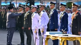 Presiden Prabowo Subianto melantik 1.177 perwira TNI dan Polri dalam Upacara Prasetya Perwira 2026 di Istana Merdeka. (Posnews/Puspen TNI)