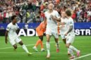 Haaland sang pembuat sejarah. Gol dramatis Erling Haaland pada masa krusial membawa Norwegia lolos ke babak 16 besar Piala Dunia untuk pertama kali. Dok: Istimewa.