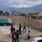 Aparat TNI-Polri melakukan penyisiran di lokasi penembakan Festival Budaya Lembah Baliem 2026 di Jayawijaya. (Posnews/Ist)