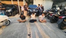 Petugas BNN menangkap Bos Gendut dalam operasi narkoba Kampung Bahari. (Posnews/BNN)