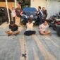 Petugas BNN menangkap Bos Gendut dalam operasi narkoba Kampung Bahari. (Posnews/BNN)
