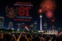 Pertunjukan 1.500 drone dan pesta kembang api memeriahkan HUT ke-81 RI di Jakarta.

