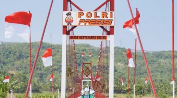 Kapolri meresmikan pembangunan Jembatan Presisi Polri di Indonesia. (Posnews/Polri)