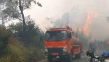 Karhutla Bromo Meluas, 742 Hektare TNBTS Terbakar, Water Bombing Terus Digencarkan. (Posnews/BPBD Jatim)