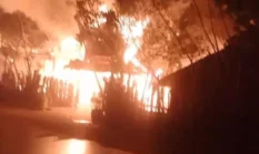 Kobaran Api Hantam Sade, Warisan Budaya Sasak dalam Ancaman