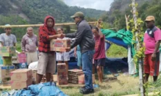 KemenHAM Blusukan ke Flores, Bantuan Disalurkan ke Warga Terdampak Gempa